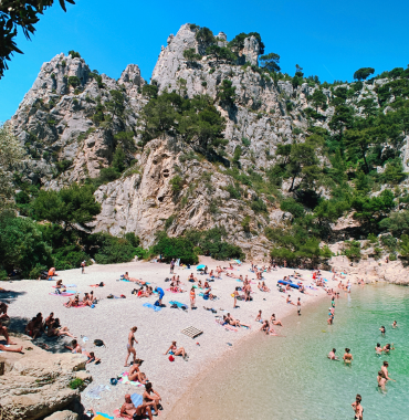 Calanque dEn Vau Discovering Destinations 370 x 380